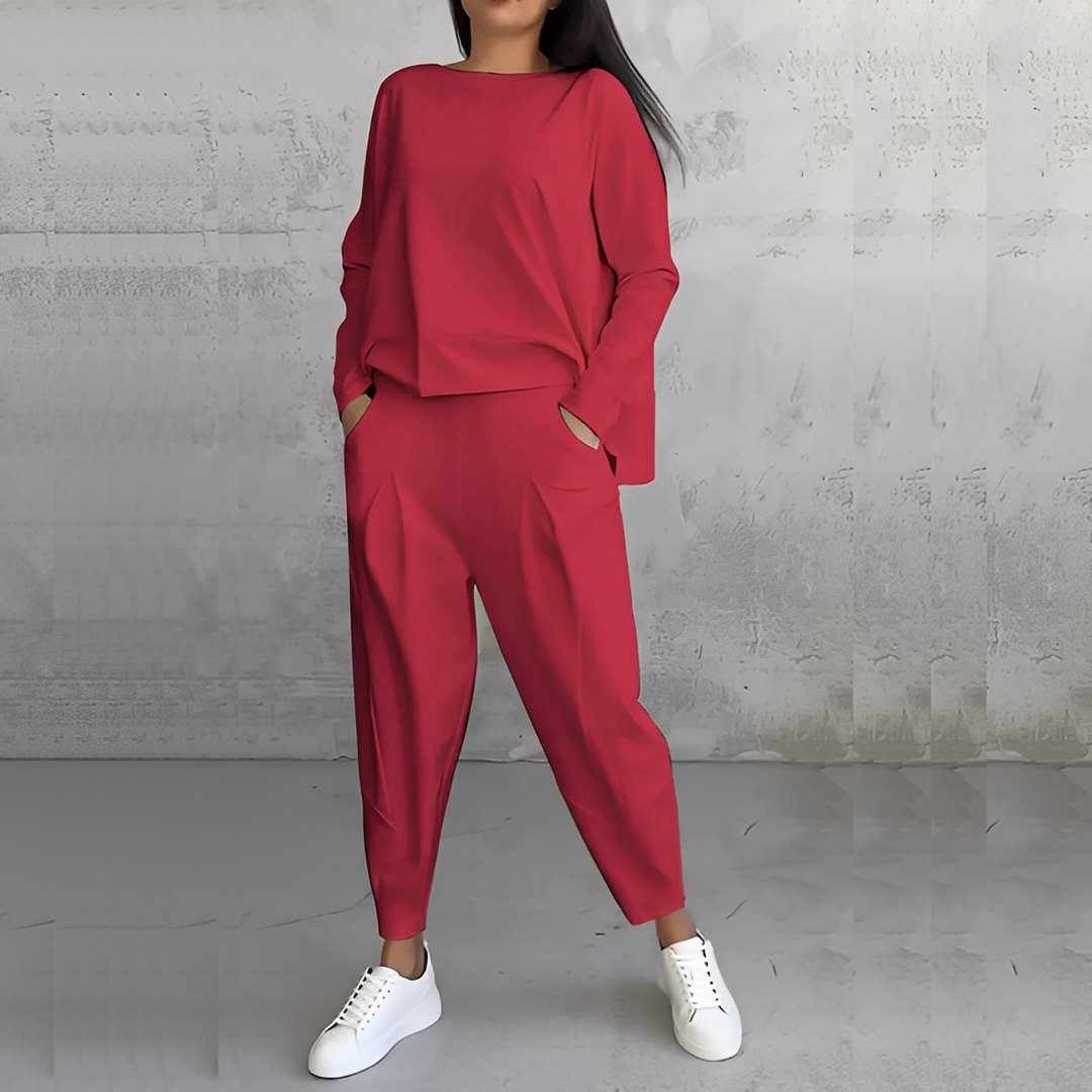 Women's Relaxed Crew-Neck Long-Sleeve Top and Tapered Trousers Set