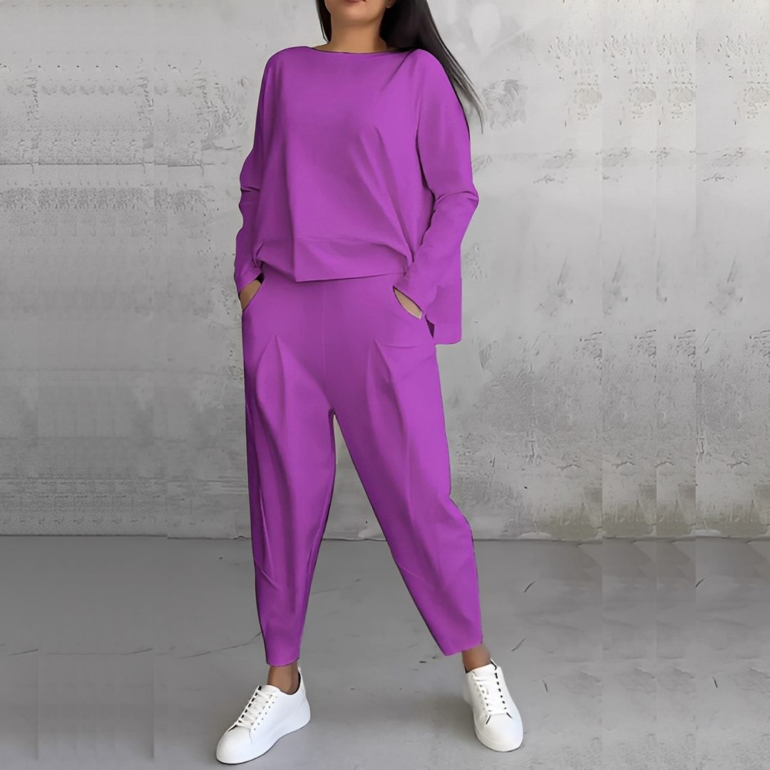 Women's Relaxed Crew-Neck Long-Sleeve Top and Tapered Trousers Set