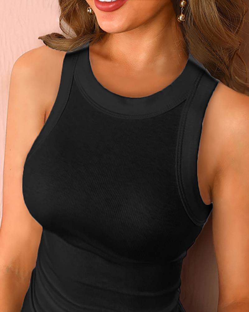 Round Neck Sleeveless Basic Slim Fit Tank Top | Meave & Ivy