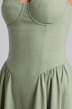 Retro-Inspired Midi Dress