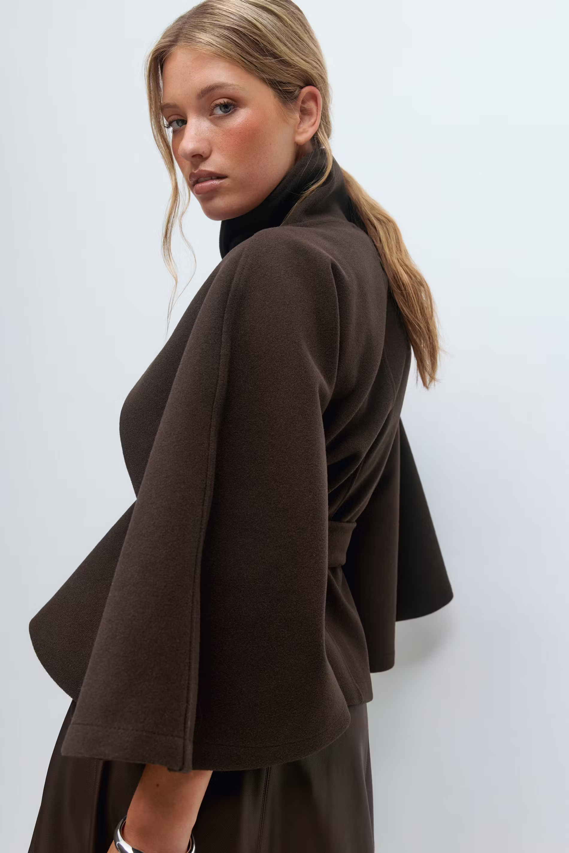 Women's Cape Coat with Belt & High Collar – Elegant Wrap Jacket