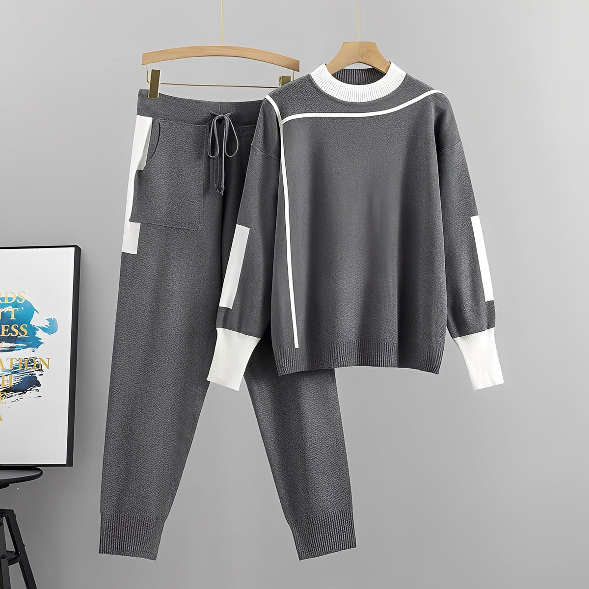 Women's Contrast Trim Long-Sleeve Sweatshirt and Jogger Trousers Set