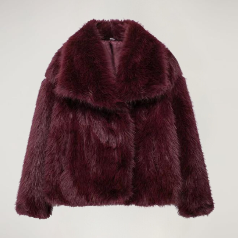 Faux Fur Winter Coat with Wide Collar – Soft Luxury Coat