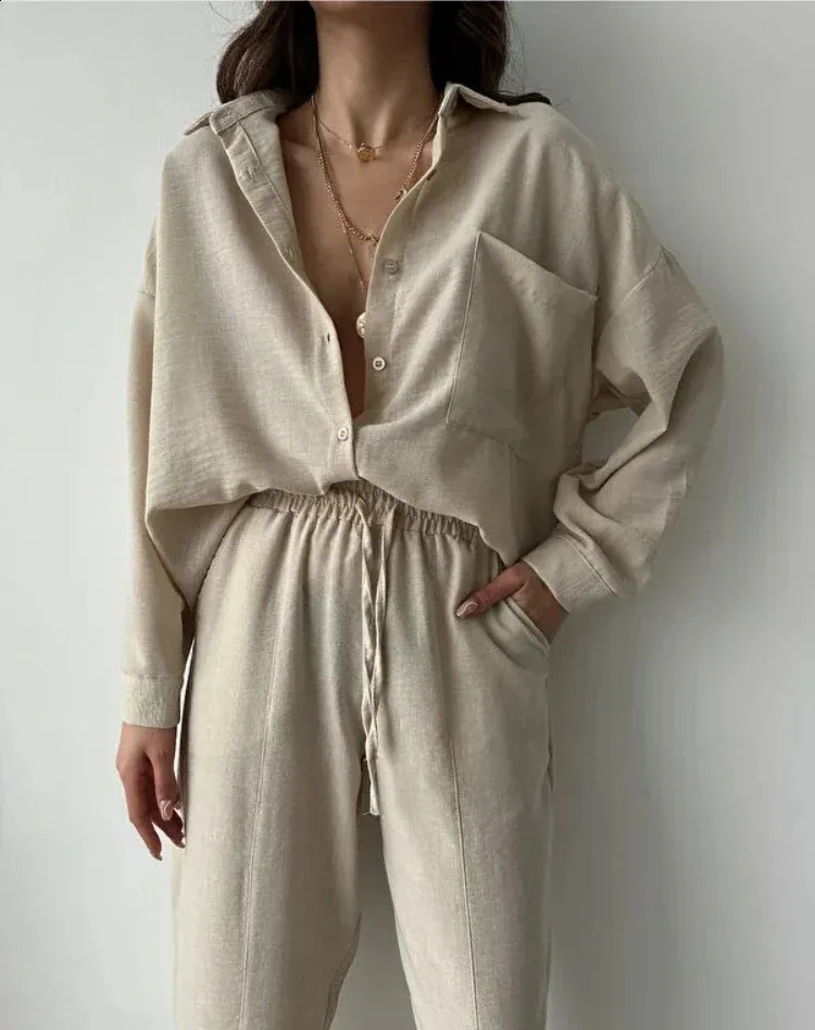 Linen Blend Set – Relaxed Blouse & Wide Leg Trousers Co-ord
