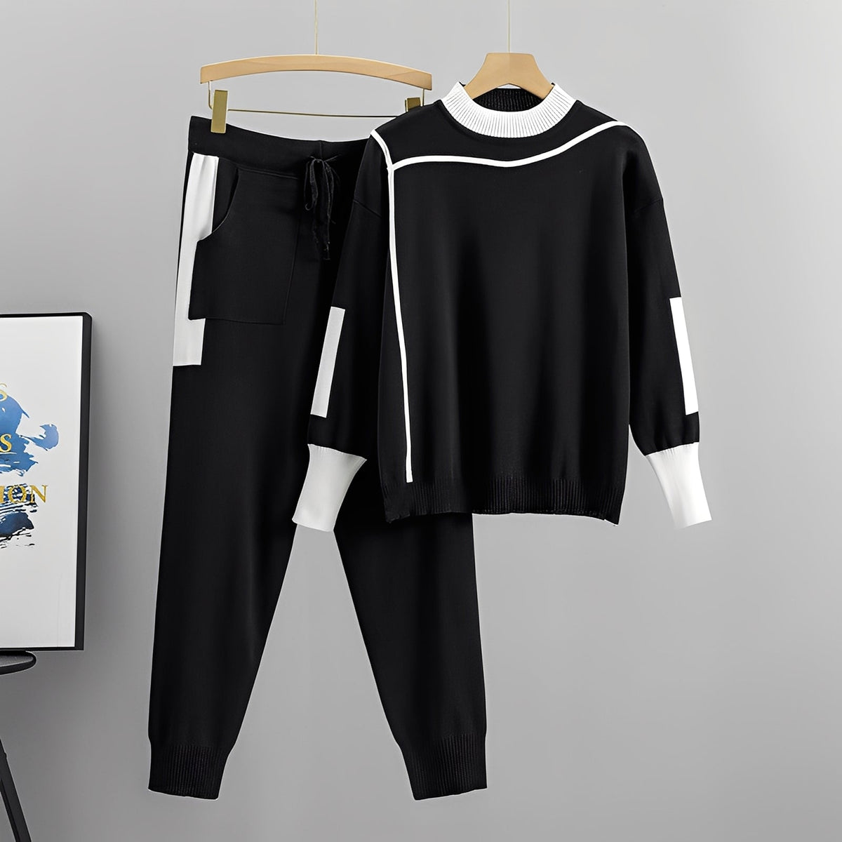 Women's Contrast Trim Long-Sleeve Sweatshirt and Jogger Trousers Set