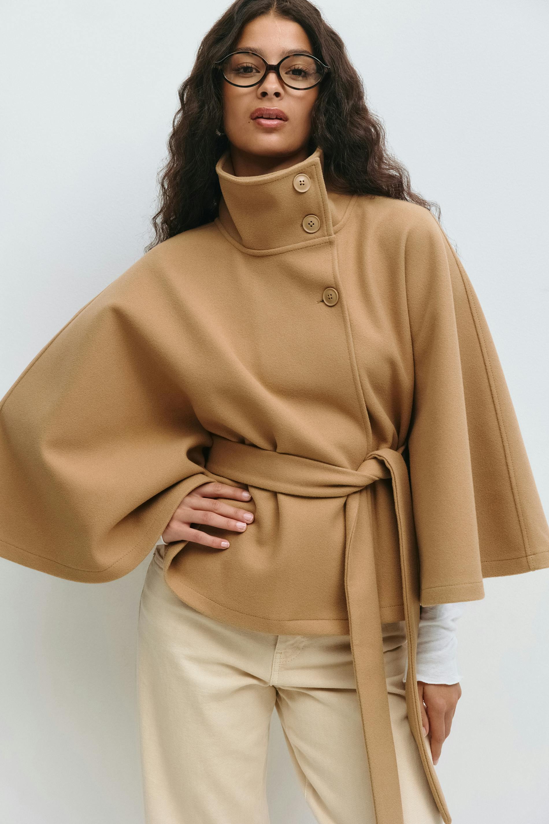 Cape Coat with High Collar & Bow Belt – Elegant Winter Cape
