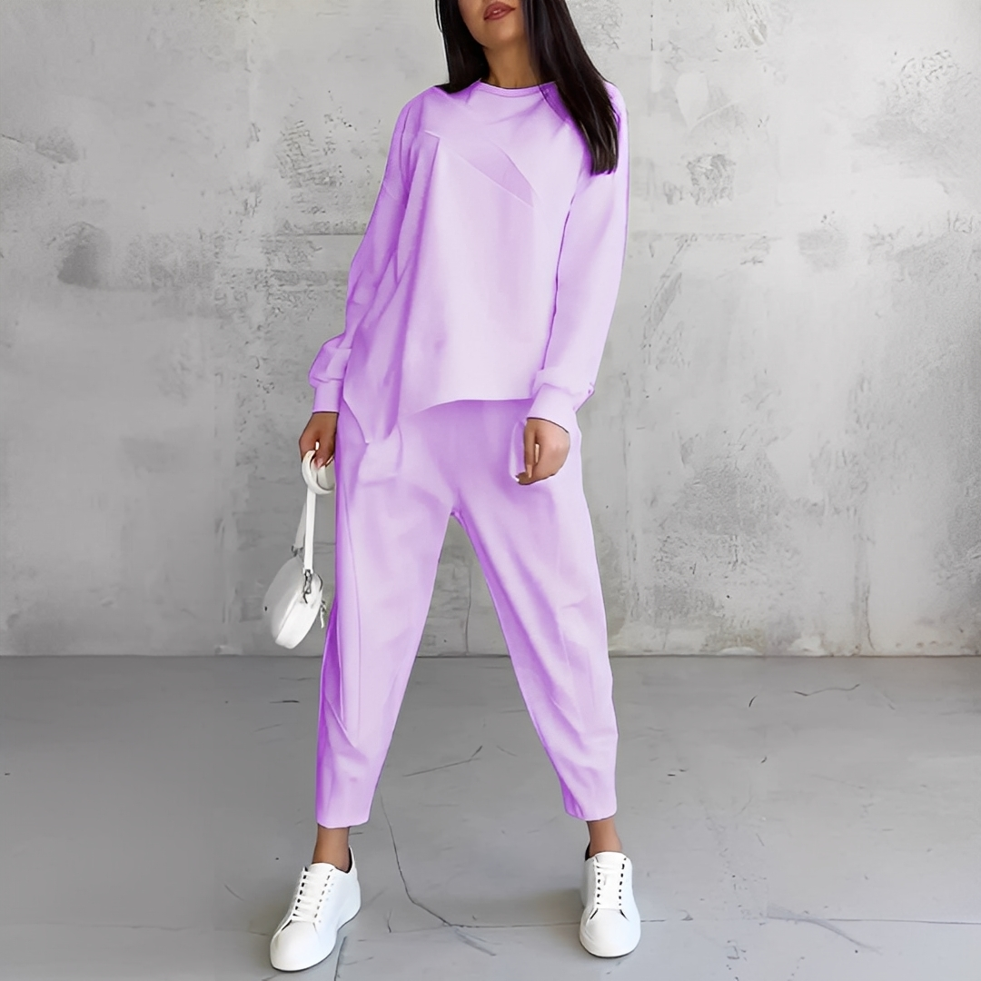 Women's Relaxed Crew-Neck Long-Sleeve Top and Tapered Trousers Set