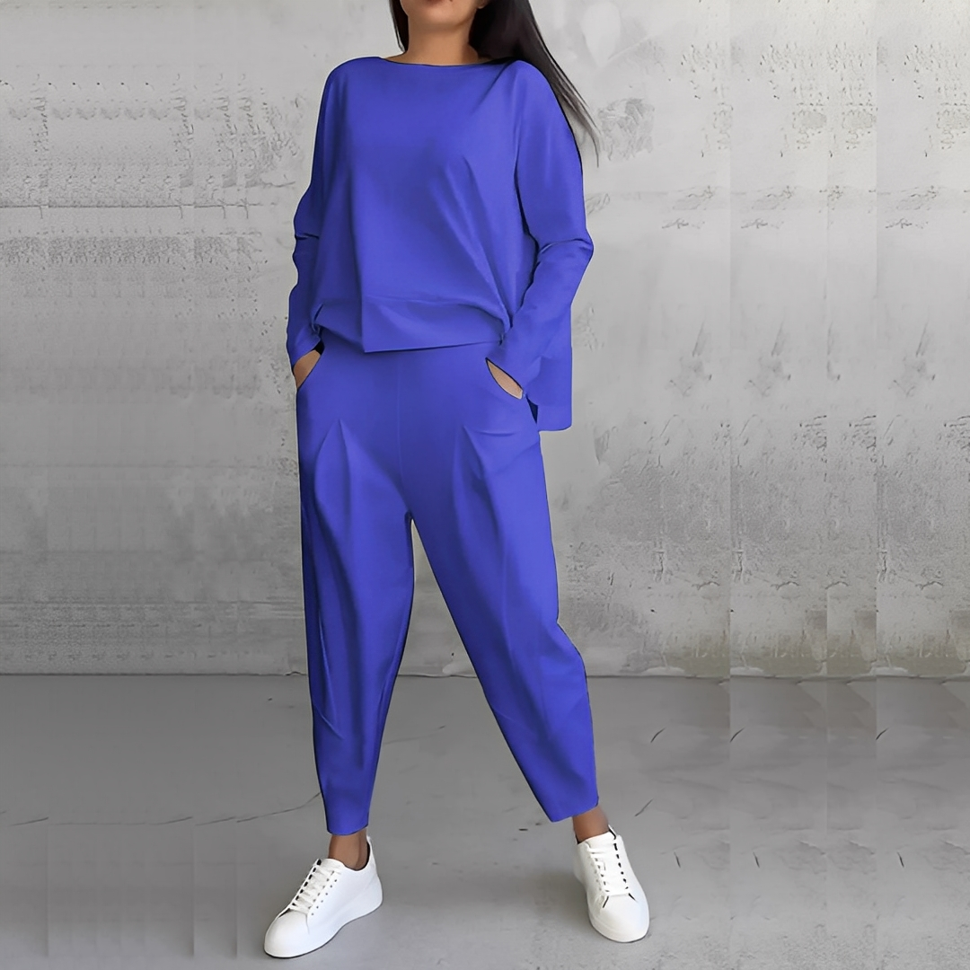 Women's Relaxed Crew-Neck Long-Sleeve Top and Tapered Trousers Set