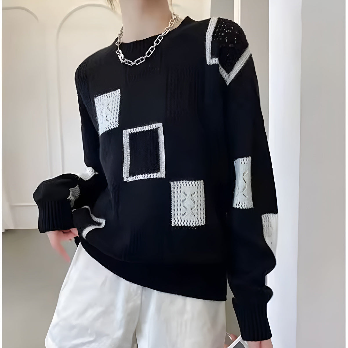 Women's Printed Crew-Neck Sweater – Soft Relaxed Knit