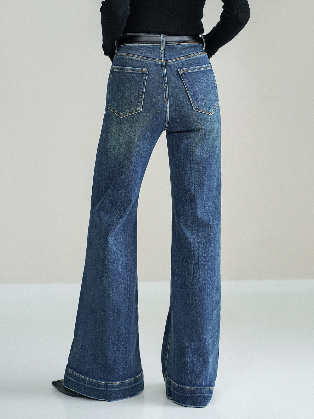 Mid-Waist Bootcut Jeans - Classic Blue Denim