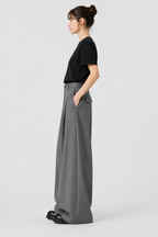 Pleated Barrel-Leg Trousers – High Waist Tailored