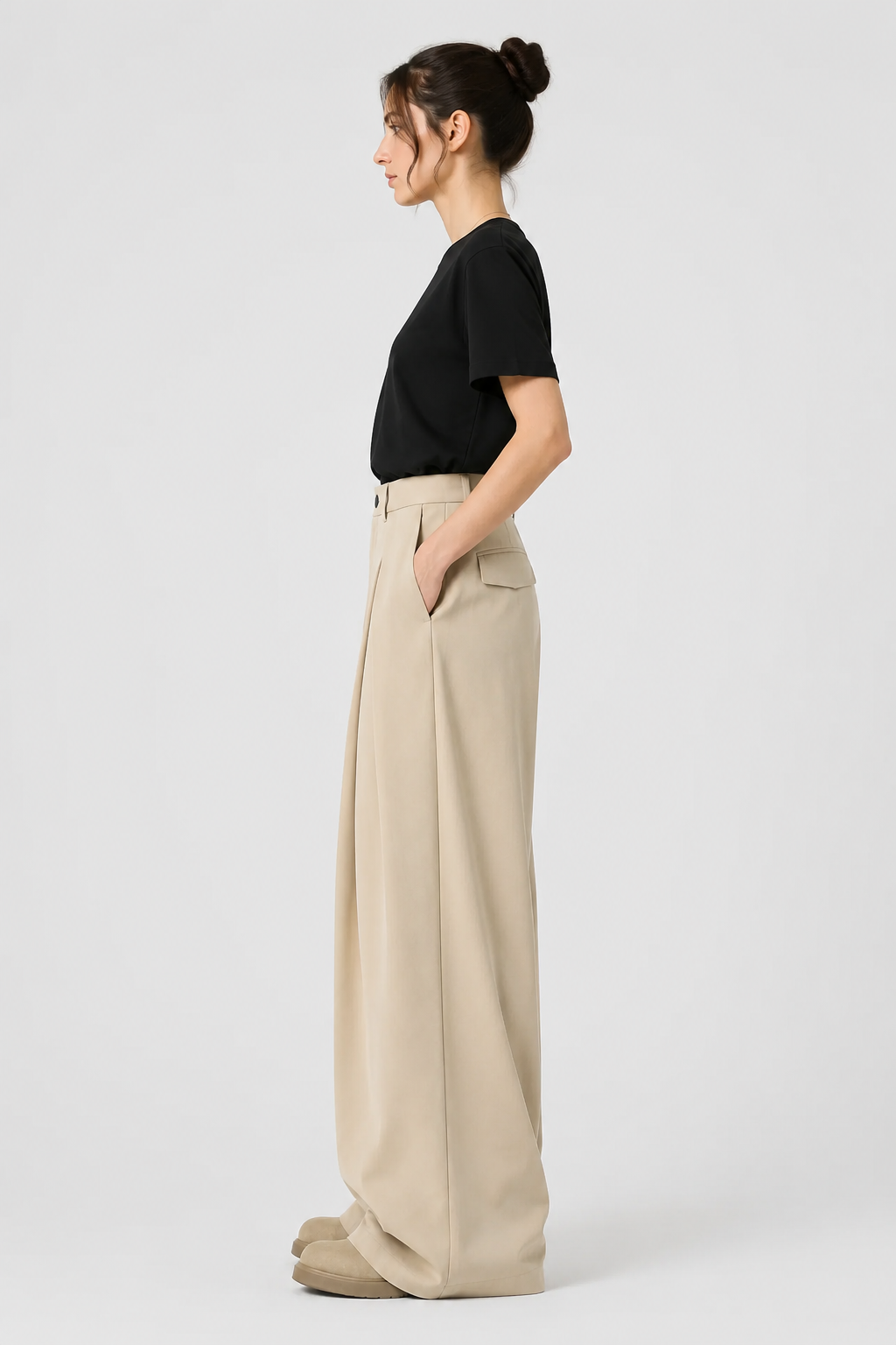 Pleated Barrel-Leg Trousers – High Waist Tailored