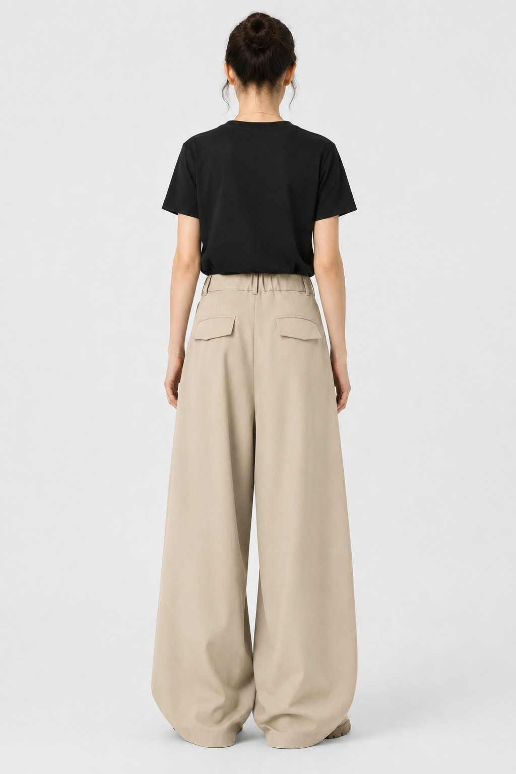 Pleated Barrel-Leg Trousers – High Waist Tailored