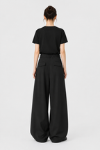 Pleated Barrel-Leg Trousers – High Waist Tailored