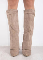 Knee High Boots with Pointed Toe & Straight Shaft – Suede & Leather