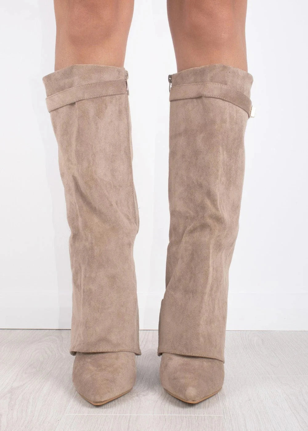 Knee High Boots with Pointed Toe & Straight Shaft – Suede & Leather