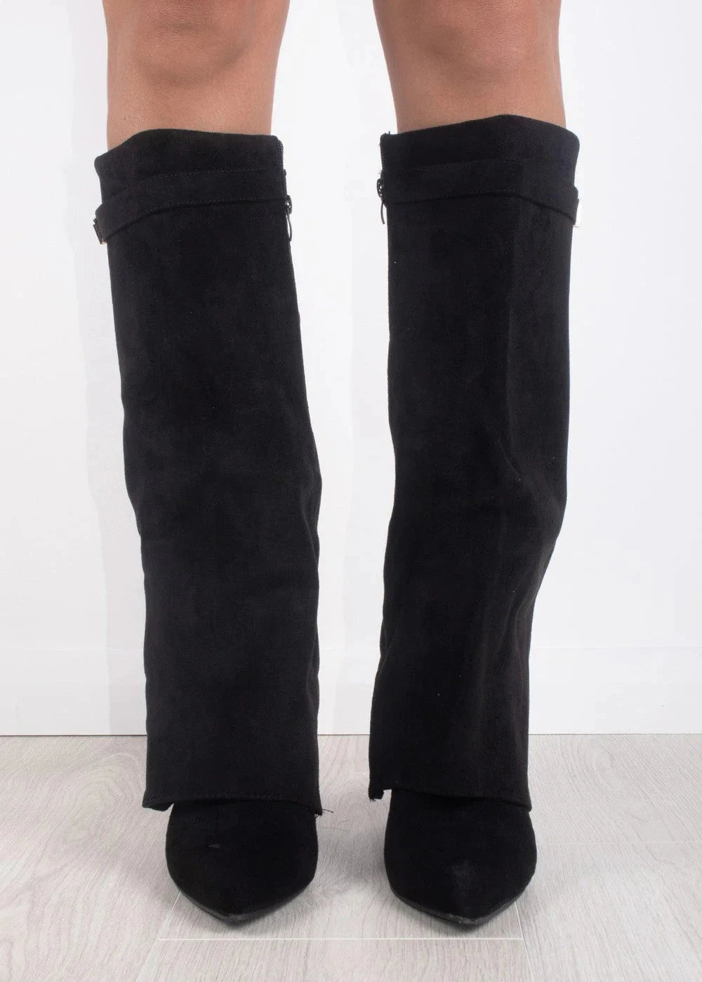 Knee High Boots with Pointed Toe & Straight Shaft – Suede & Leather