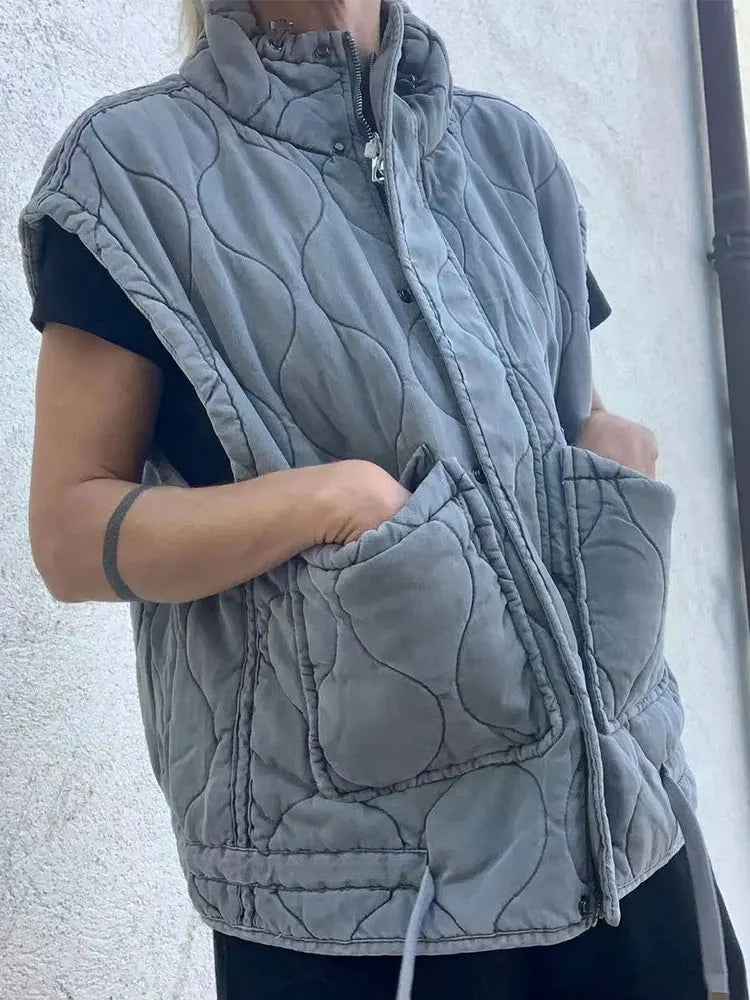 Vintage-Style Quilted Gilet – Oversized High Collar