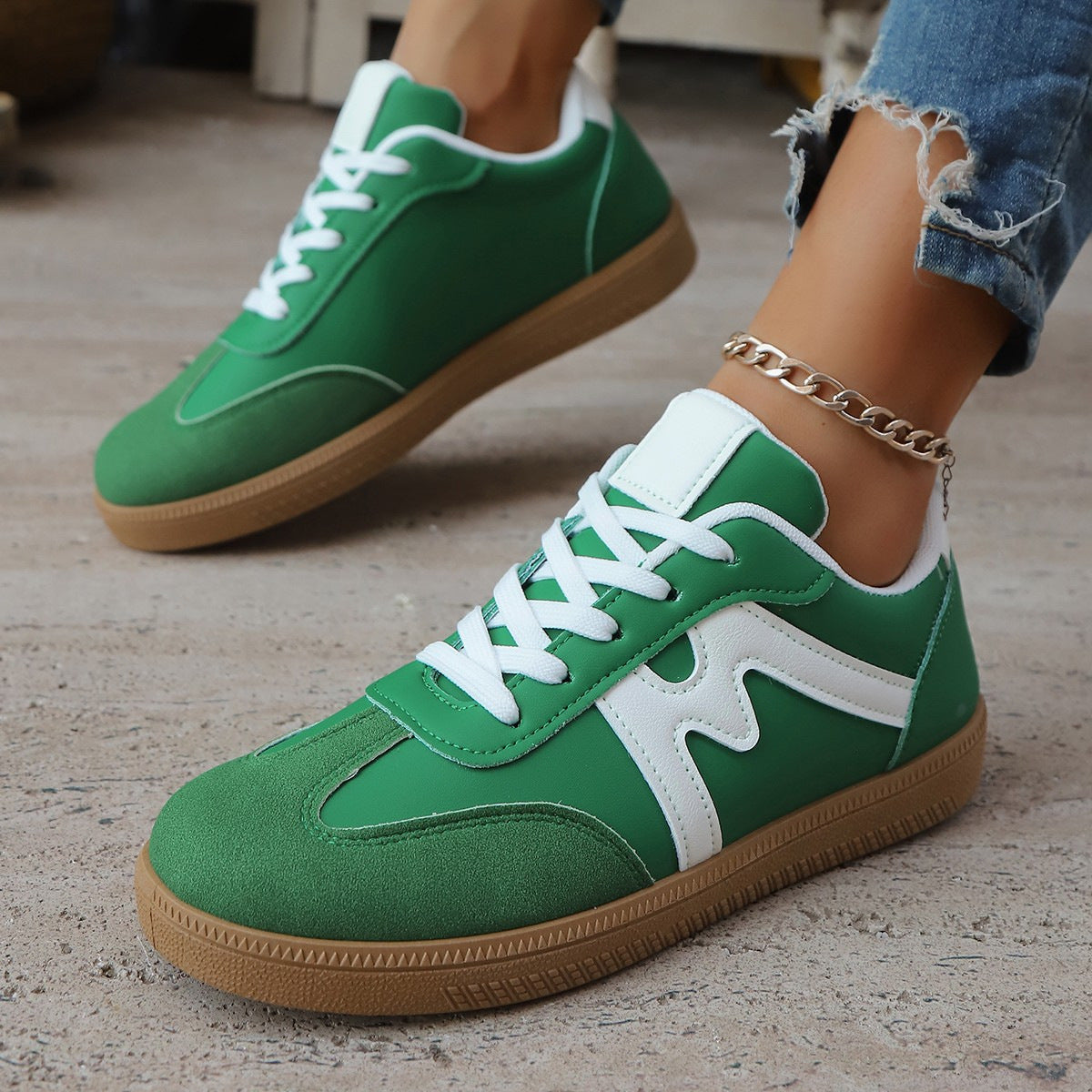 Women's Retro Court Trainers with Textured Toe Panels