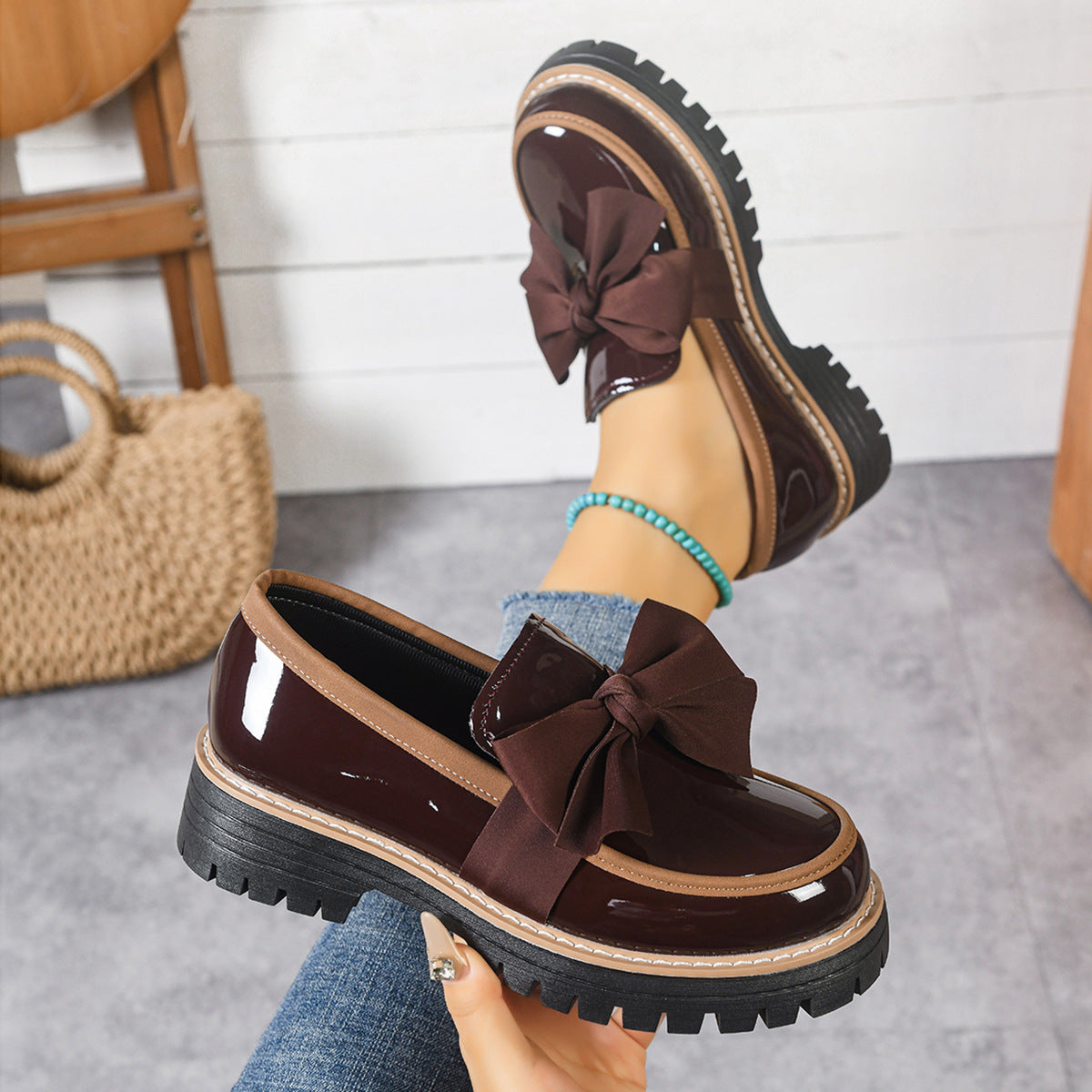 Women's Retro Platform Shoes with Bow – Chunky Sole Comfort Flats