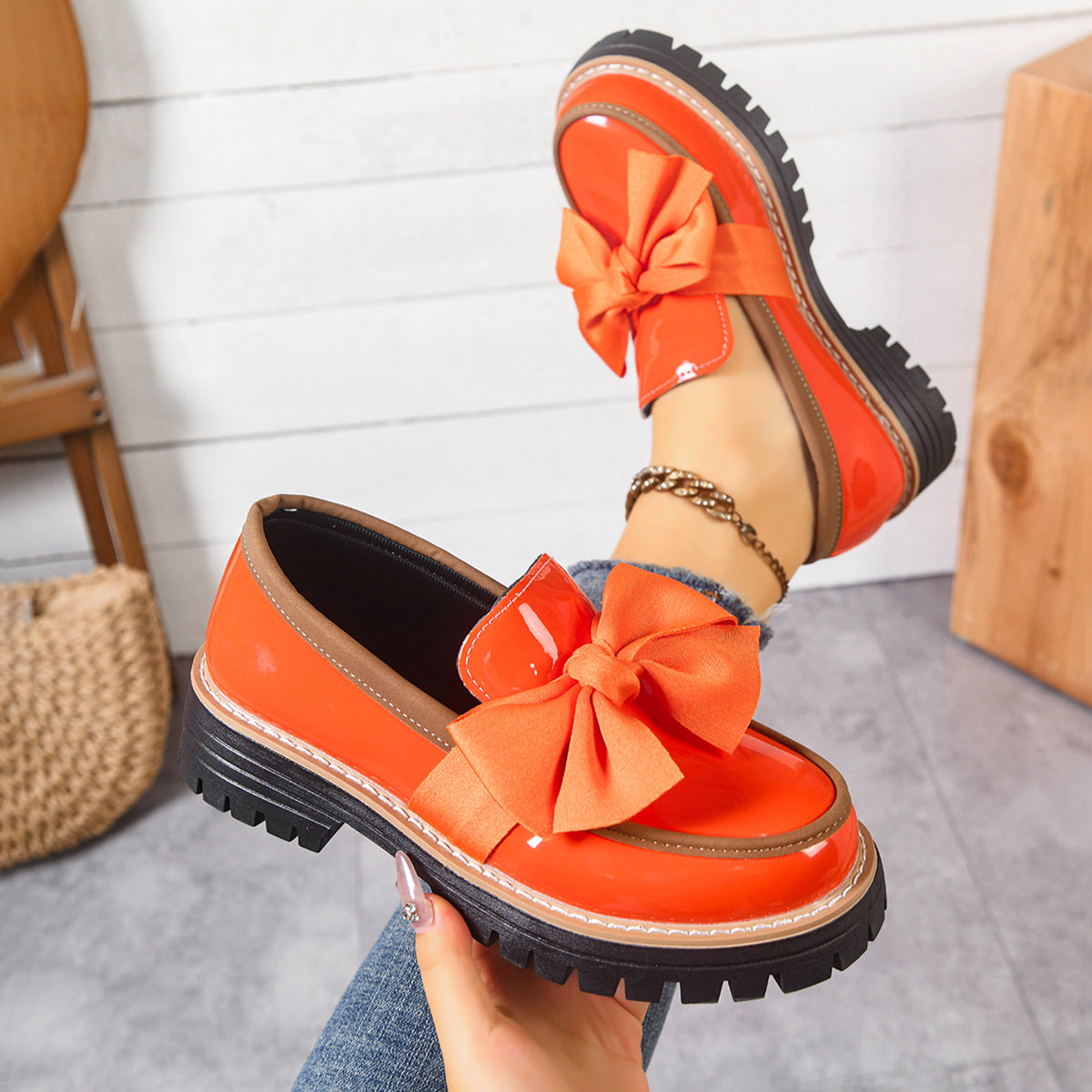 Women's Retro Platform Shoes with Bow – Chunky Sole Comfort Flats