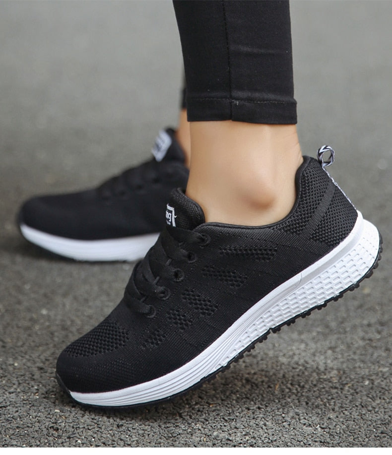 Women's Breathable Mesh Lace-Up Trainers