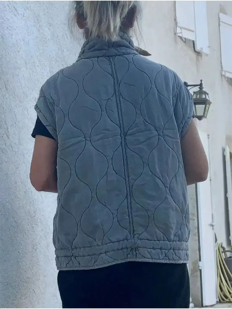 Vintage-Style Quilted Gilet – Oversized High Collar