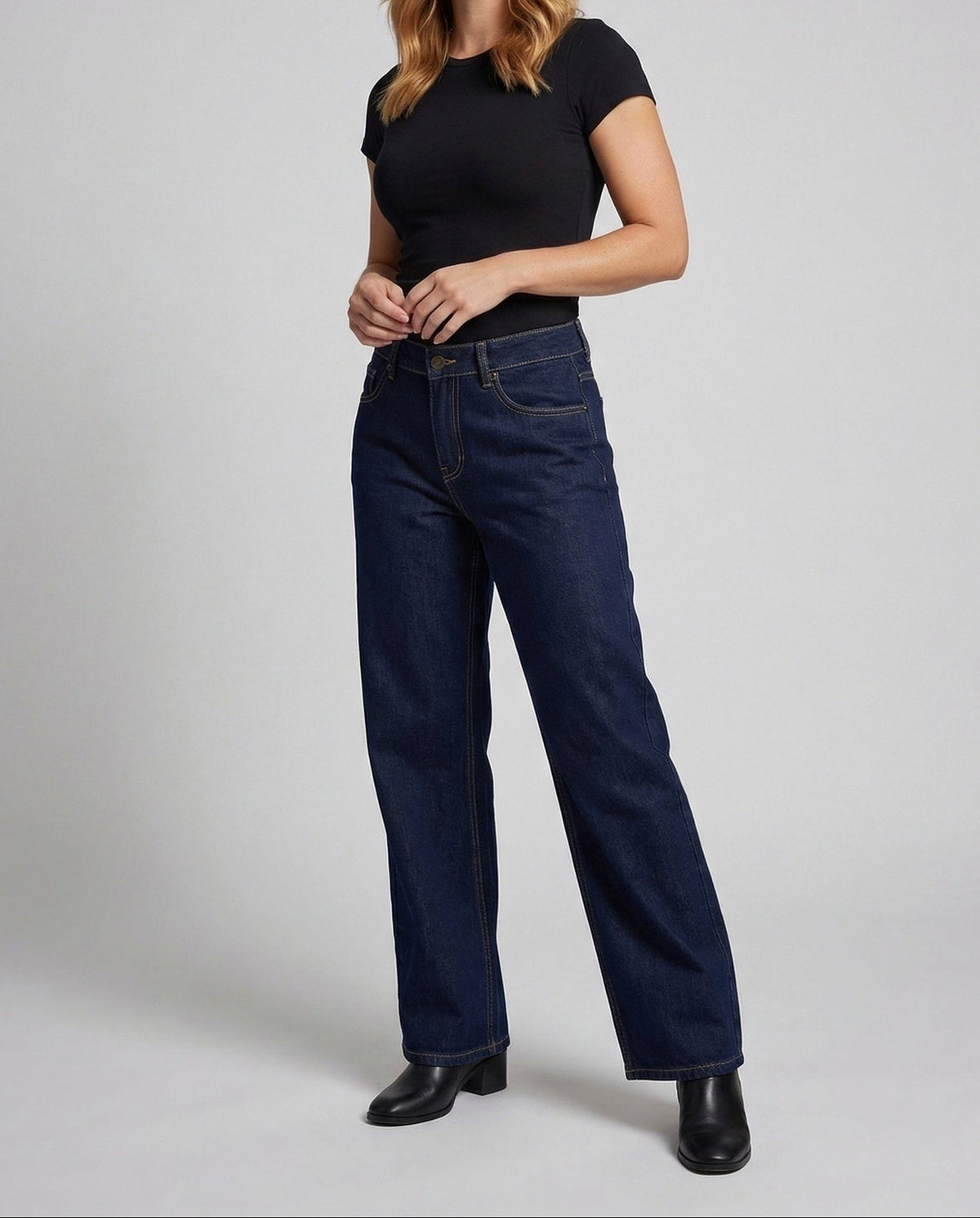 Women's Wide Leg Jeans with Defined Waist and Contrast Stitching