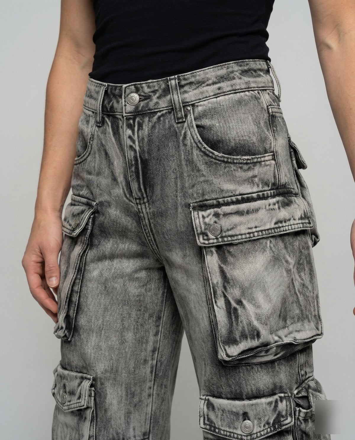Women's Baggy Cargo Jeans with Layered Flap Pockets and Adjustable Ankle