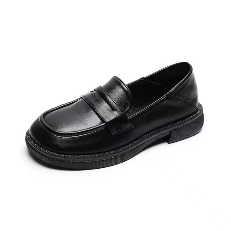 Minimalist Slip-On Loafer – Everyday Flat Shoe | Meave & Ivy