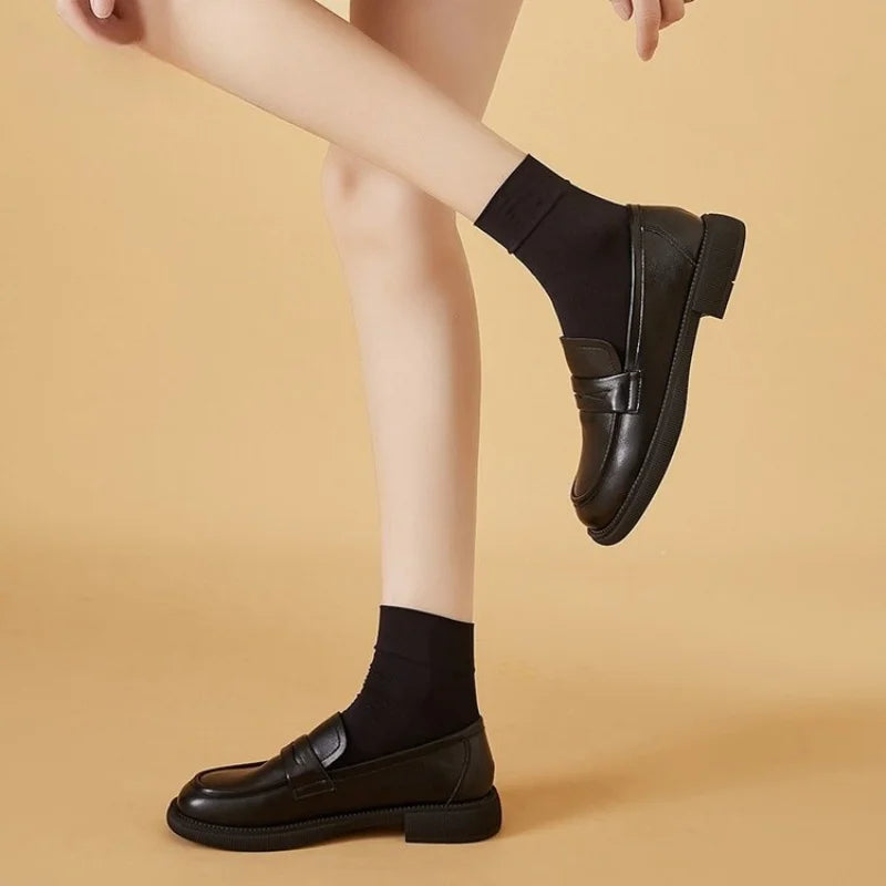 Minimalist Slip-On Loafer – Everyday Flat Shoe | Meave & Ivy