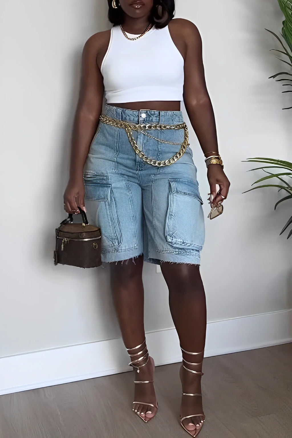 Women's High-Waisted Denim Cargo Bermuda Shorts – Relaxed Knee-Length Utility Style with Oversized Pockets for Summer Streetwear and Everyday Casual Wear