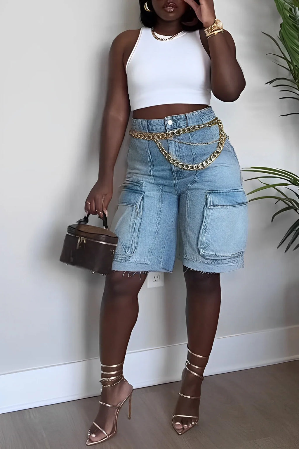 Women's High-Waisted Denim Cargo Bermuda Shorts – Relaxed Knee-Length Utility Style with Oversized Pockets for Summer Streetwear and Everyday Casual Wear
