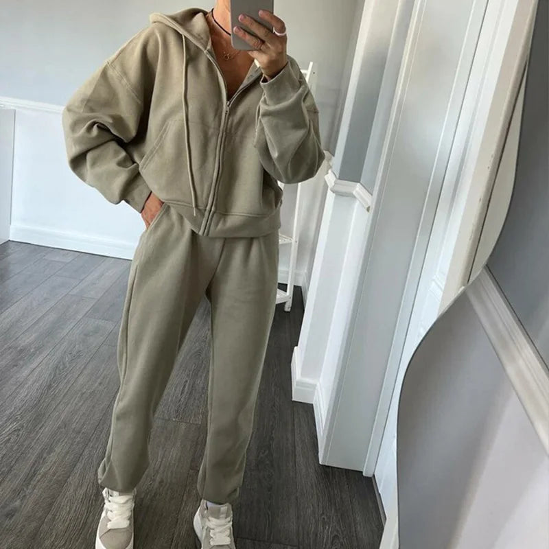 Women's Relaxed Zip-Up Hooded Tracksuit Set