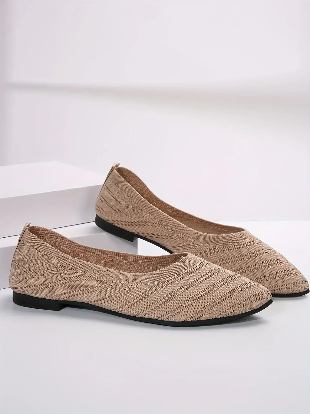 Breathable Knit Ballet Flats with Stretch & Comfort Sole – Pointed Toe Flats