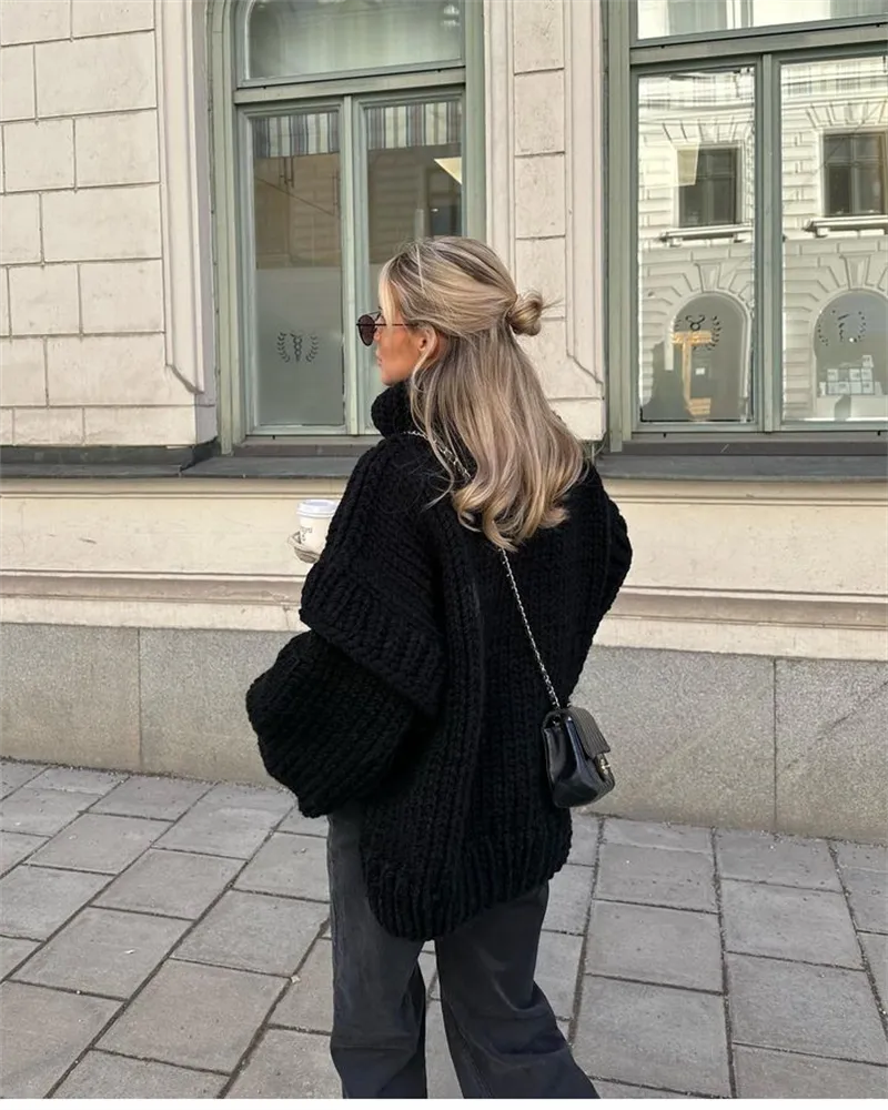 Women's Oversized Chunky Knit Turtleneck Sweater with Thick Textured