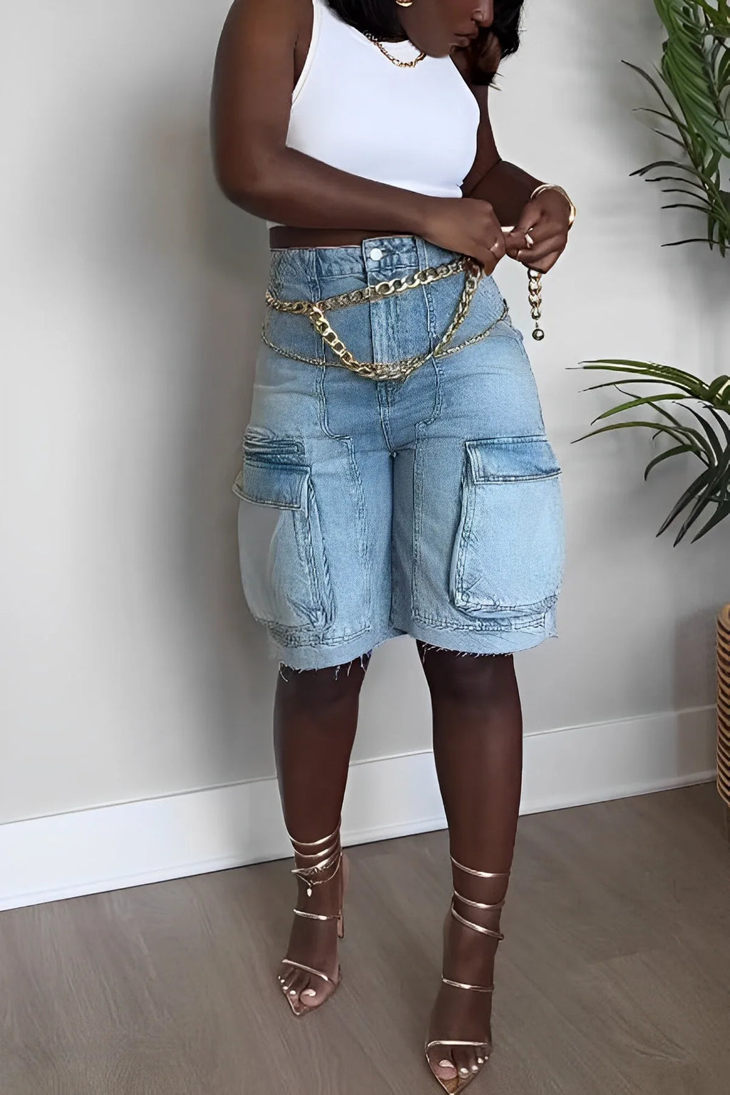 Women's High-Waisted Denim Cargo Bermuda Shorts – Relaxed Knee-Length Utility Style with Oversized Pockets for Summer Streetwear and Everyday Casual Wear