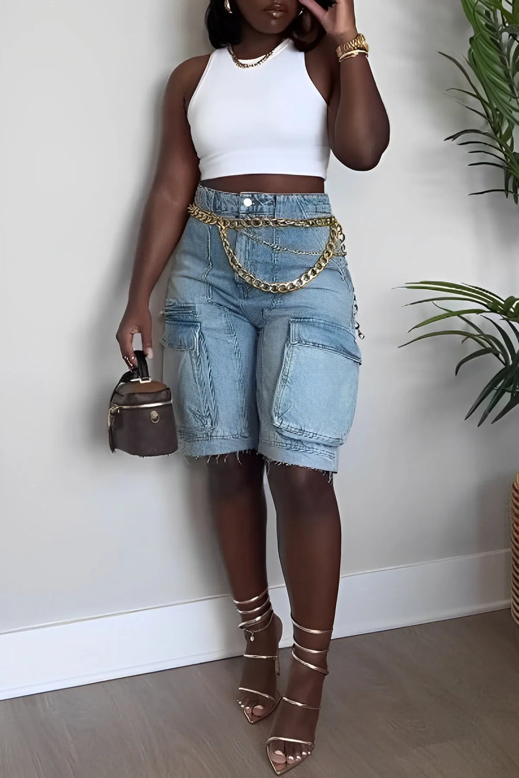Women's High-Waisted Denim Cargo Bermuda Shorts – Relaxed Knee-Length Utility Style with Oversized Pockets for Summer Streetwear and Everyday Casual Wear
