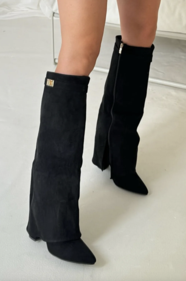Knee High Boots with Pointed Toe & Straight Shaft – Suede & Leather