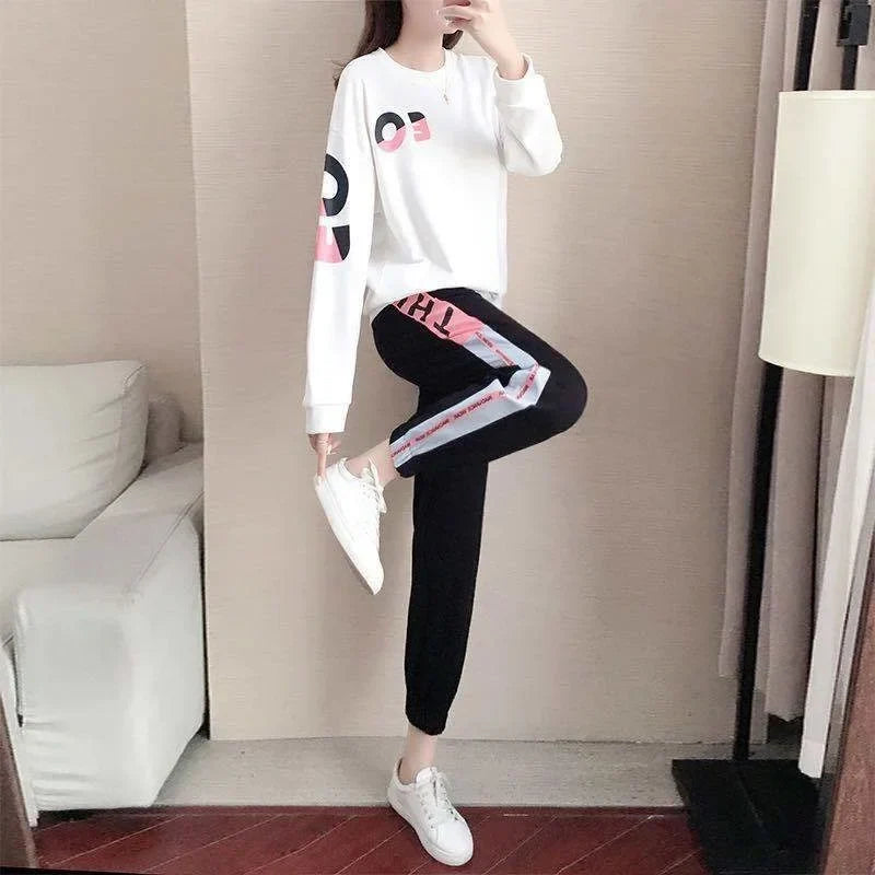 Women's Graphic Print Sweatshirt and Jogger Trousers Set