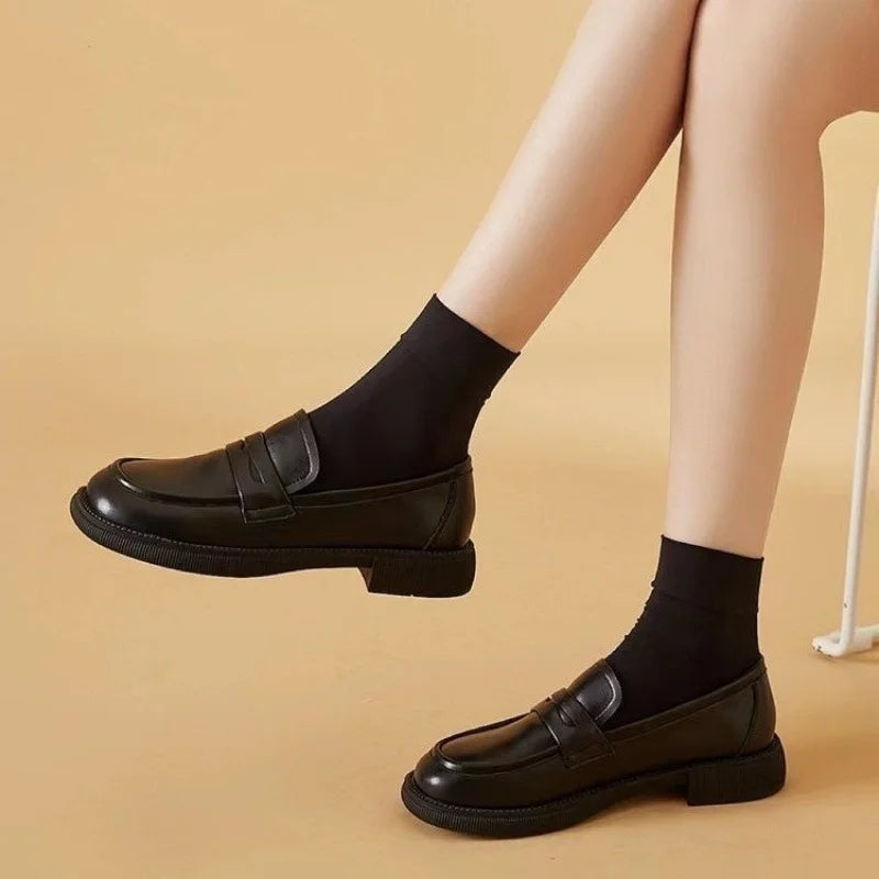 Minimalist Slip-On Loafer – Everyday Flat Shoe | Meave & Ivy