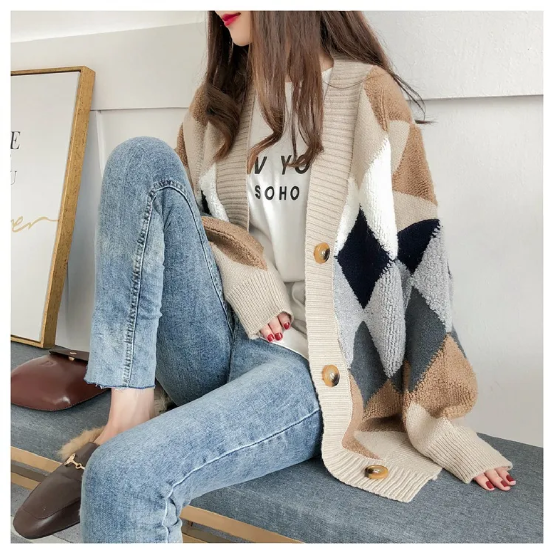 Women's Oversized Chunky Knit Cardigan with Printed Design and V-Neck