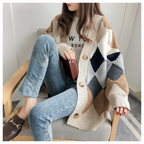 Women's Oversized Chunky Knit Cardigan with Printed Design and V-Neck