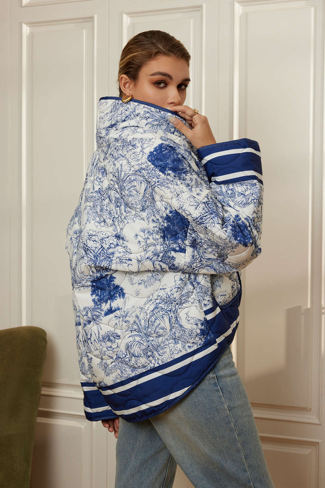Floral Print Quilted Jacket in Blue – Artistic Design