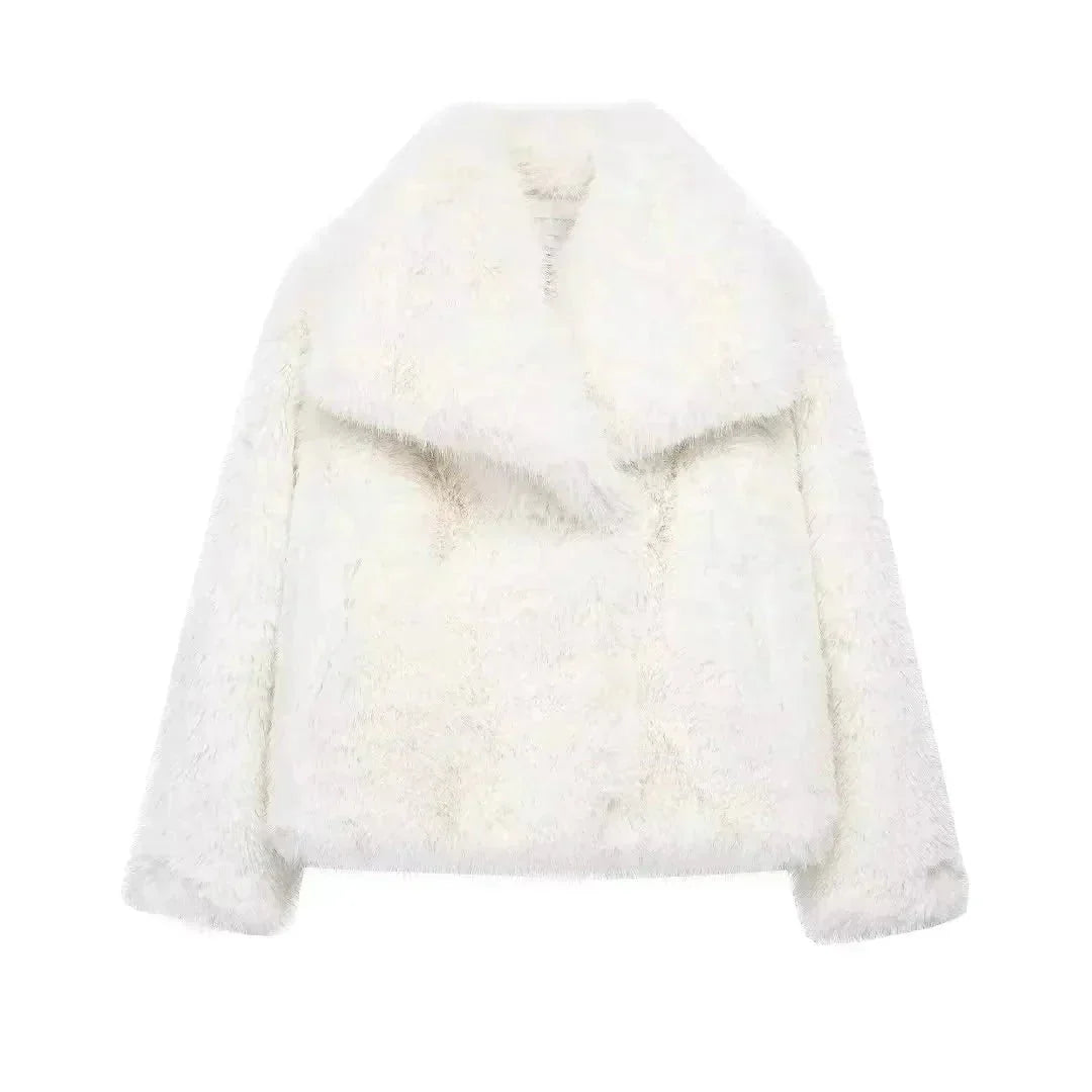 Women's Short Faux Fur Jacket with Wide Lapels and Side Pockets