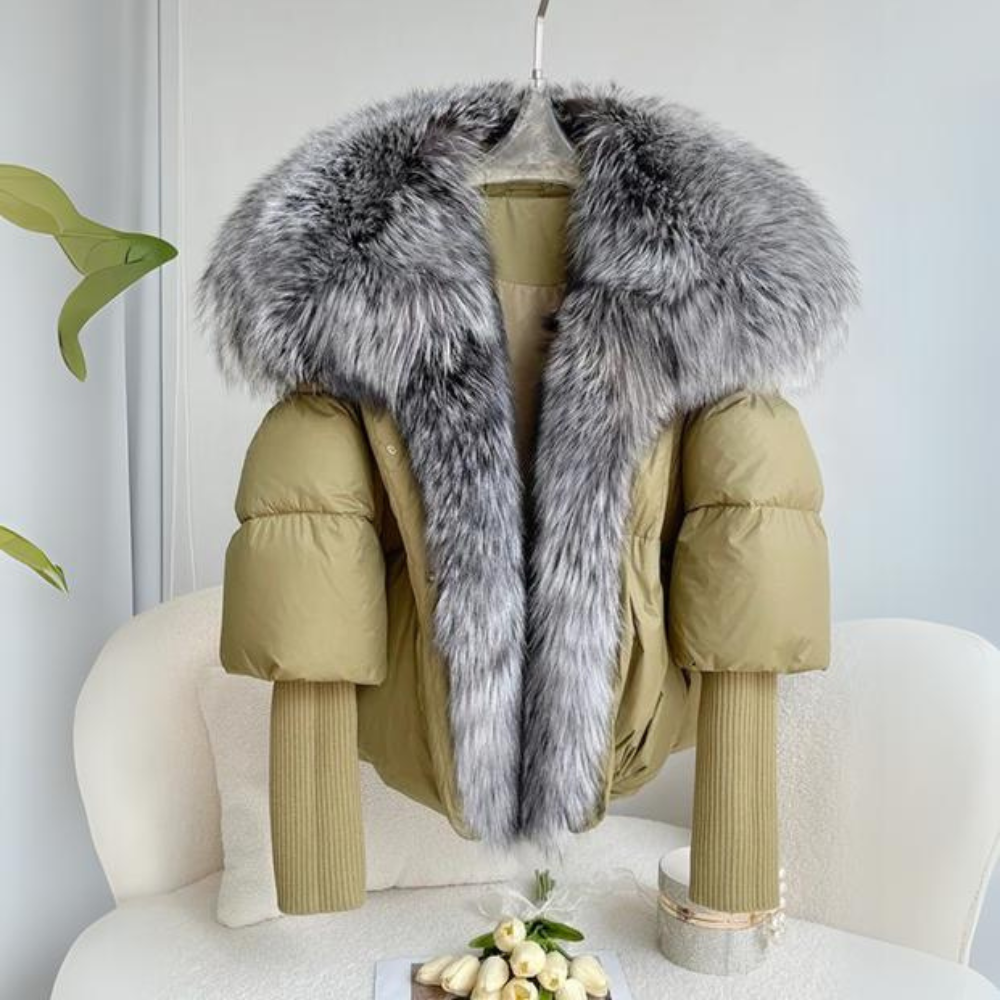Women's Cropped Puffer Winter Jacket with Oversized Faux Fur Collar