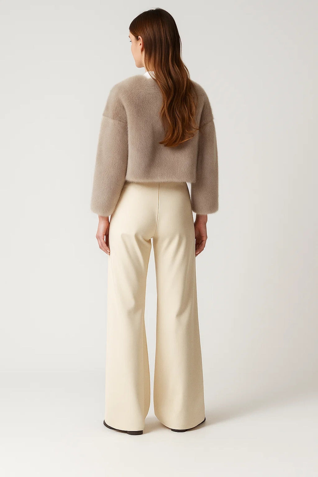 Cropped Teddy Jacket – Soft Plush Texture