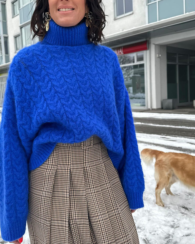 Casual Turtleneck Jumper in Blue – Relaxed Roll Neck Knit