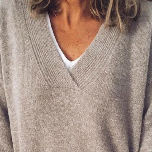 Women's Relaxed V-Neck Sweater – Soft Long-Sleeve Knit
