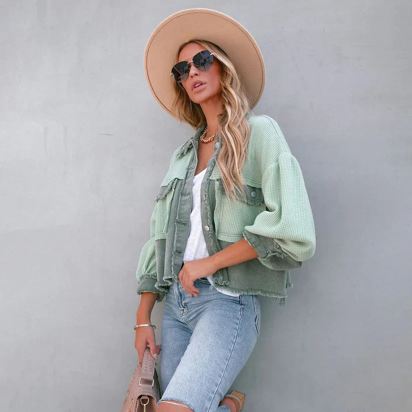 Cropped Jacket with Frayed Hem – Fitted Casual Jacket